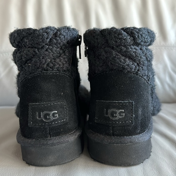 Ugg Black Knit Ankle Boots size 5 - Picture 3 of 5